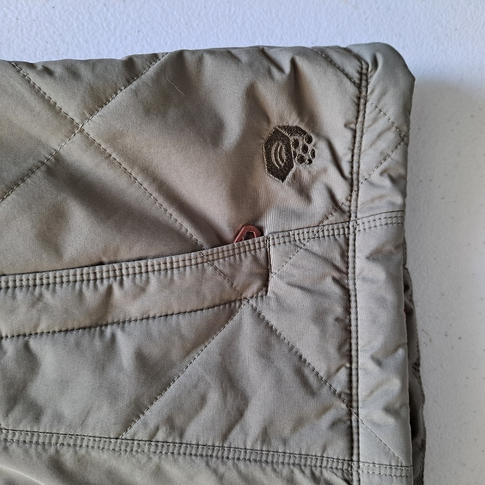 Mountain HardWear Forest Green Vest - Picture 6 of 9